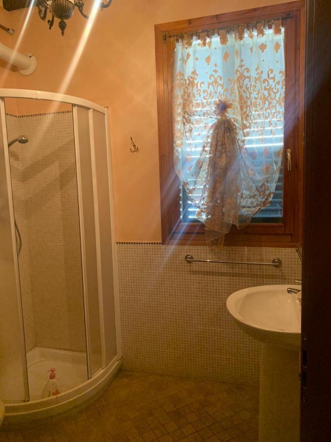 B&B Dal Fiocinino Comacchio Luaran gambar