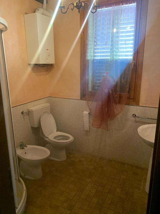 B&B Dal Fiocinino Comacchio Luaran gambar